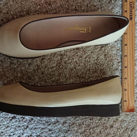 Salvatore Ferragamo beige Patent Leather wedges size 7.5 - Picture 9 of 12